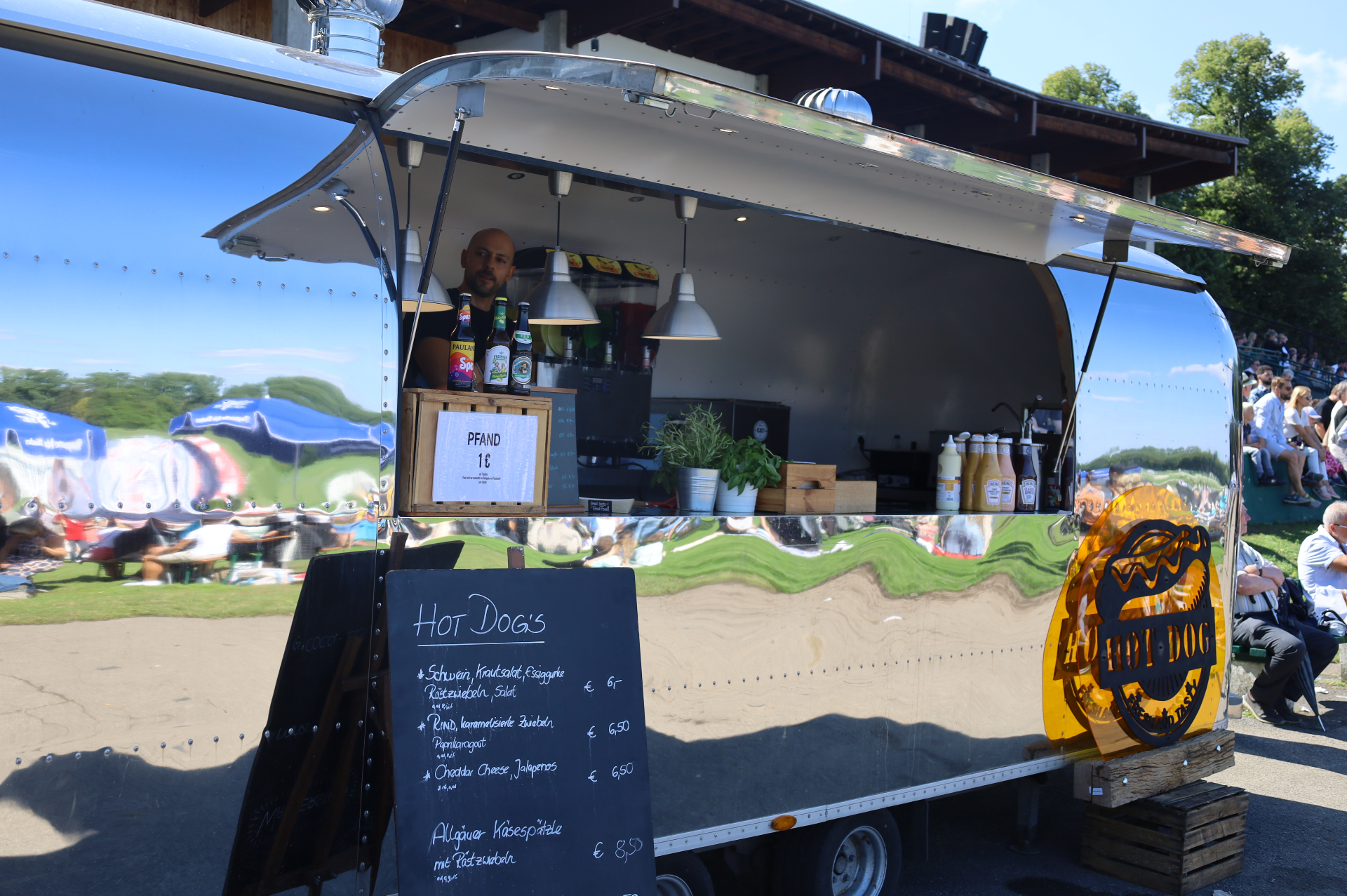 Mobiler Foodtruck im Einsatz